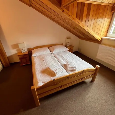 ゲストハウス Privat U Mara *