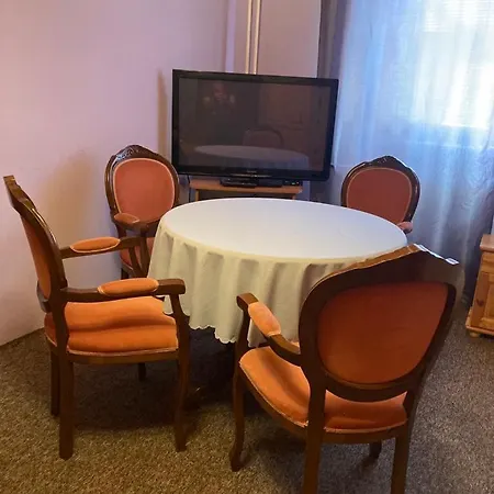 ゲストハウス Privat U Mara