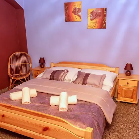 ゲストハウス Privat U Mara *