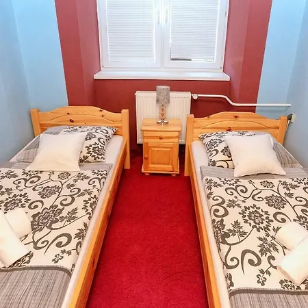 Privat U Mara ゲストハウス *