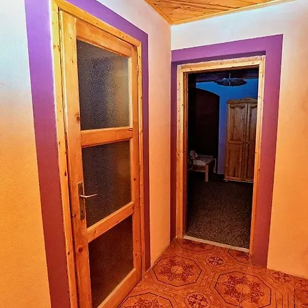 Privat U Mara